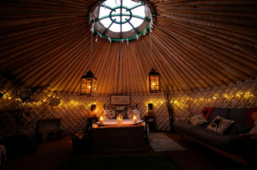 Отель Glamping on the Hill  Меллс